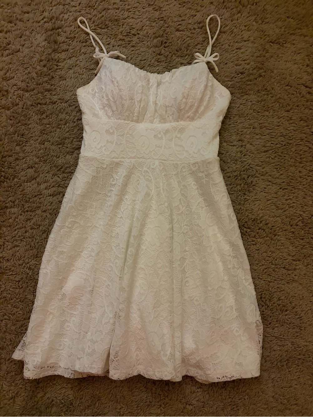 Ivory Lace Spaghetti-Strap Formal Dress